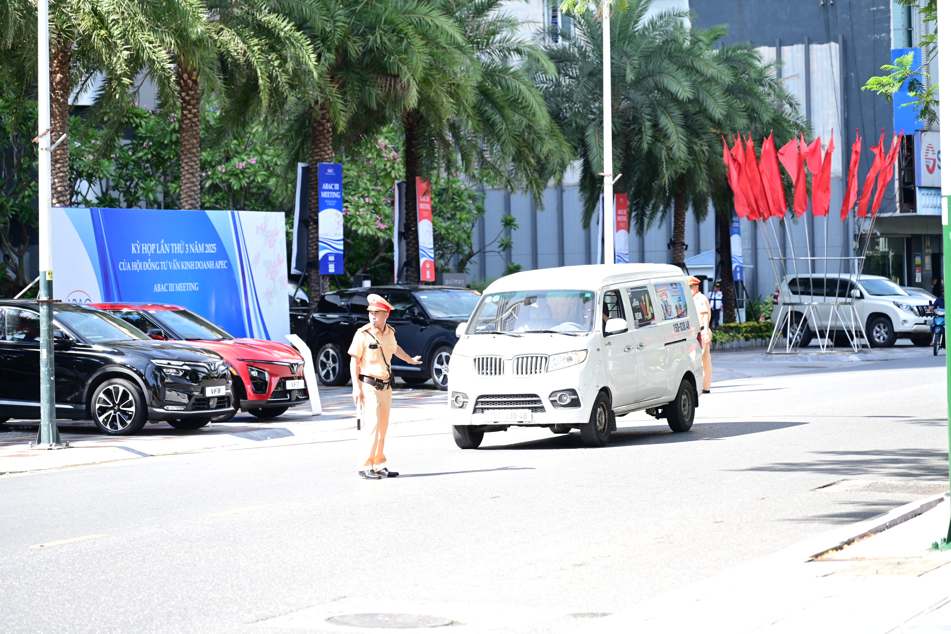Tăng cường các biện pháp phòng ngừa, kiềm chế tai nạn giao thông
